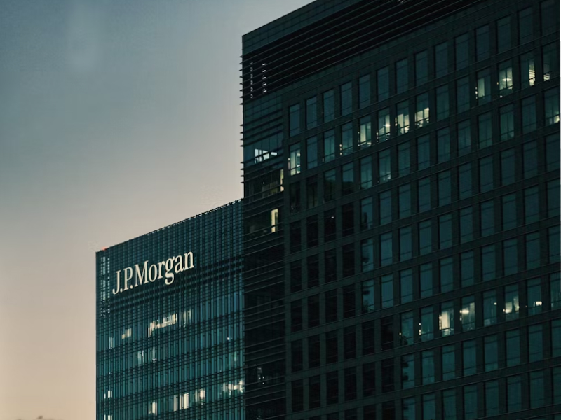 JPMorgan Chase's bold AI strategy enhances financial services, embedding AI in trading, fraud detection, and customer personalization.